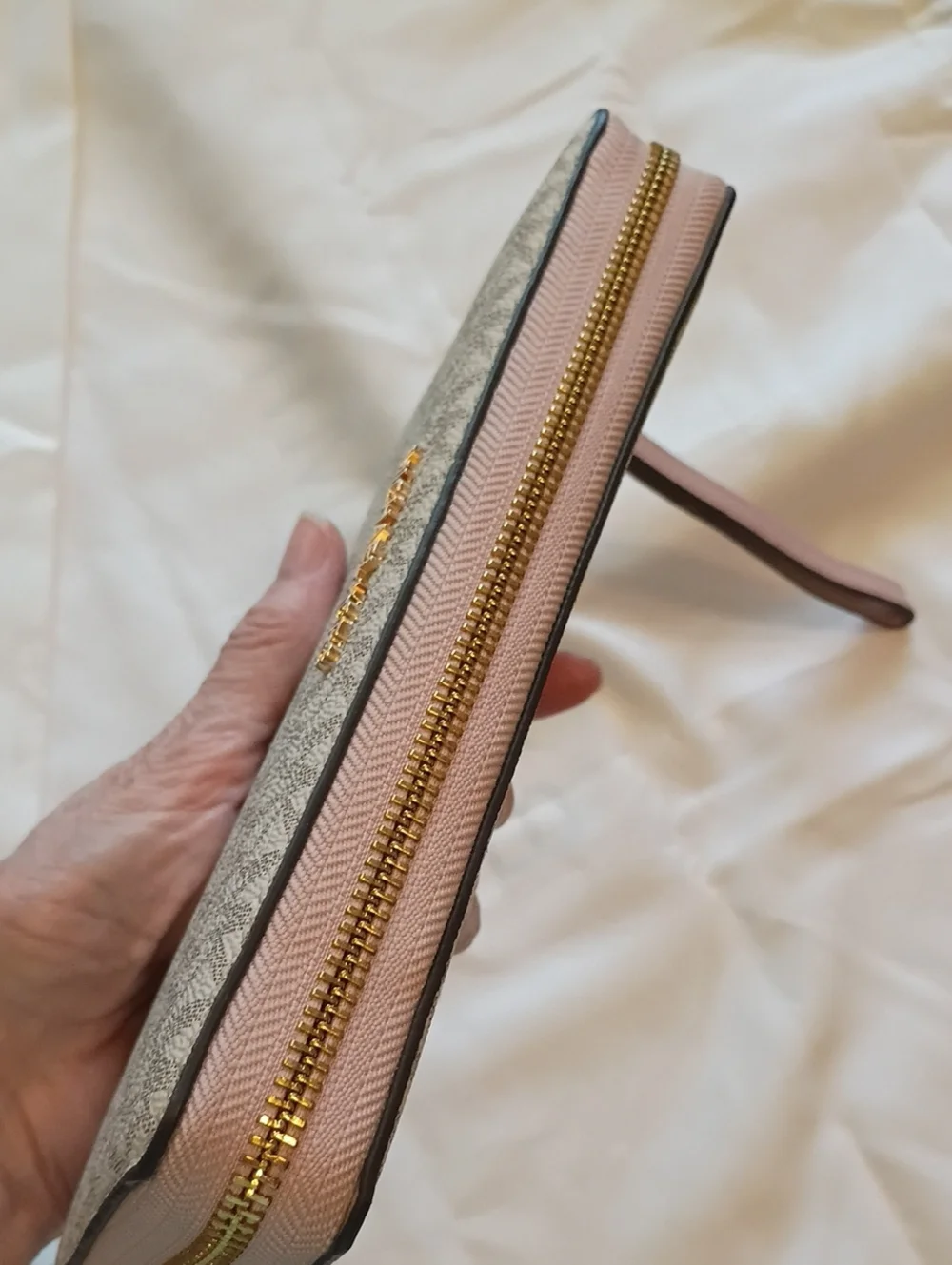 Michael Kors Pink Vanilla Signature Wristlet Wallet